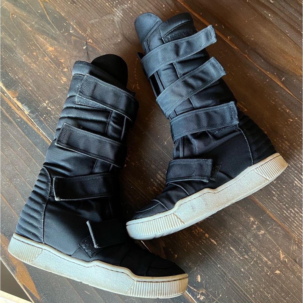 DEMOBAZA original black moon rover sneaker boot